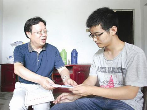 Yidu Hui joined the Three Gorges evening news, twelve help activities